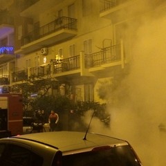 Incendio cassonetto in Via Canonico de Beatis