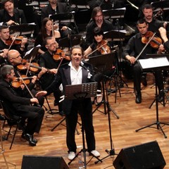 Enrico Montesano canta Armando Trovajoli