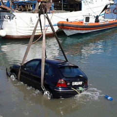 auto in mare