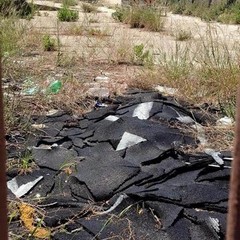 Rifiuti e ci che resta dello spazio per gli spettatori