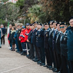 4 novembre, la commemorazione al Monumento ai Caduti