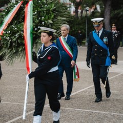 4 novembre, la commemorazione al Monumento ai Caduti