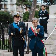 4 novembre, la commemorazione al Monumento ai Caduti