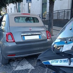 Tenta rapina in banca a Molfetta, fugge a mani vuote: preso all'uscita