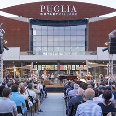 Giovanni Caccamo al Puglia Outlet Village