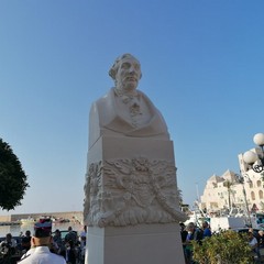 Inaugurazione stele di Giuseppe Saverio Poli
