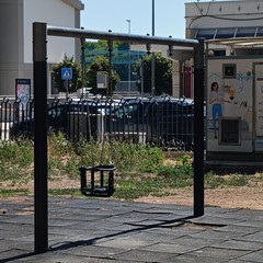 incuria parco di fronte a scuola Scardigno Molfetta