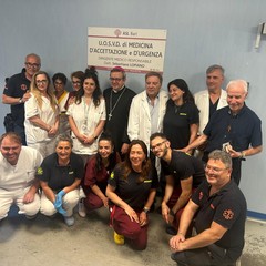 Mons Basile in visita allOspedale Don Tonino Bello di Molfetta