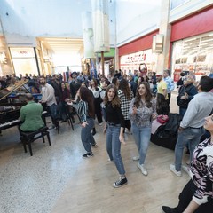 Flashmob Gran Shopping Mongolfiera di Molfetta