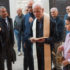 La mostra fotografica per il decennale dello storico viaggio della "Pietà" a San Pietro