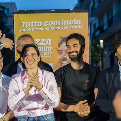 Elly Schlein a Molfetta con Manuel Minervini