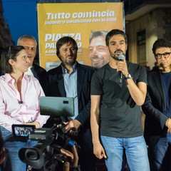 Elly Schlein a Molfetta con Manuel Minervini