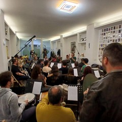 Banda Santa Cecilia di Molfetta torna a suonare con Caparezza