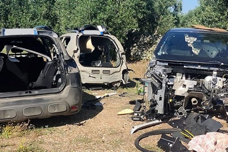 Le auto ritrovate dalle Guardie Campestri a Bisceglie