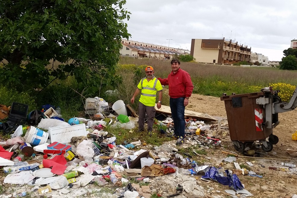 Damiano Favuzzi (presidente Comitato di quartiere) e gli operator