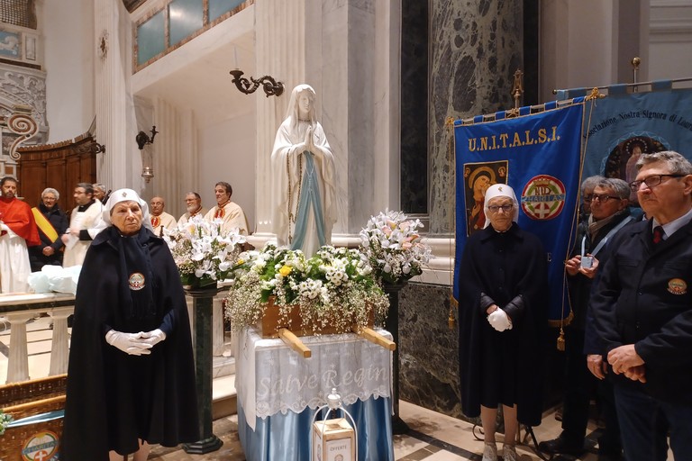 Unitalsi Molfetta con la Madonna di Lourdes. <span>Foto Gianluca Battista</span>