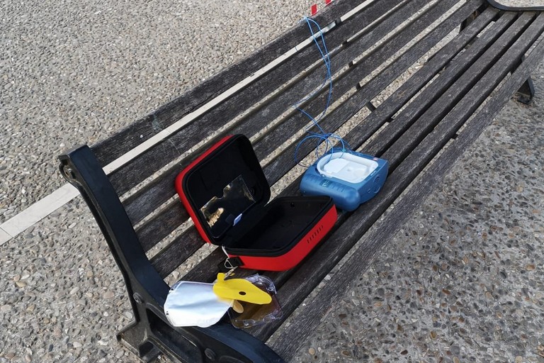 defibrillatore vandalizzato