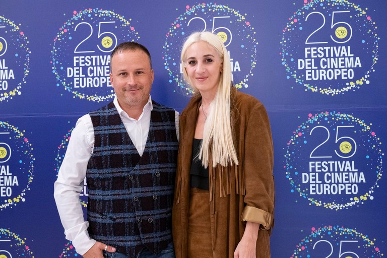 Corrado Azzollini e Serena Porta vincono al Festival del Cinema Europeo con il documentario "L'Ulivo e il Baobab"