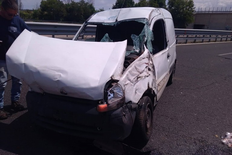 L'incidente stradale avvenuto sulla strada statale 170