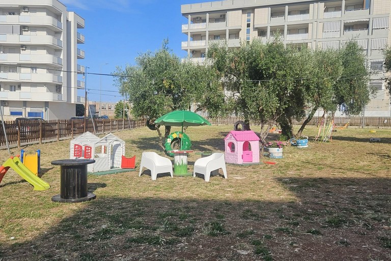 Atti vandalici nell’area verde di via San Giuseppe Moscati