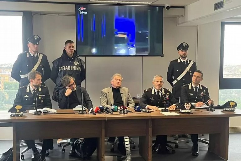 La conferenza stampa a Bari