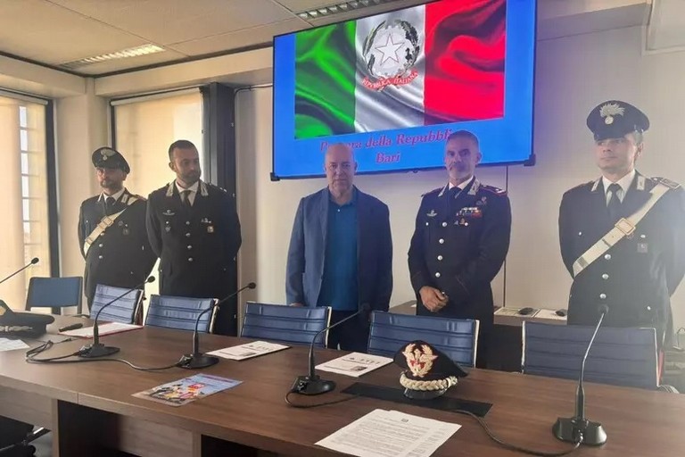 La conferenza stampa a Bari