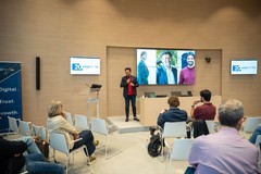 Nell'hub ICT globale di Exprivia il candidato sindaco Mastropasqua lancia il civismo hi-tech
