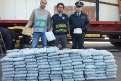 300 chili di marijuana  tra Molfetta e l'Albania