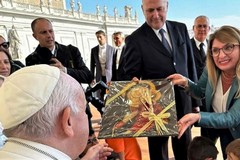 Un'icona della Madonna dei Martiri donata a Papa Francesco