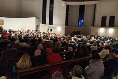 Applausi per la SaviOrchestra nel concerto di Natale per lo Sportello Medico Popolare
