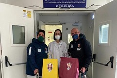 Il Borgorosso Molfetta ha il cuore grande: regali ai piccoli del reparto oncologico pediatrico a Bari