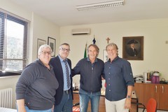 La scuola media "Poli" di Molfetta incontra l'ex calciatore Antonio Di Gennaro