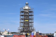 Proseguono i lavori di manutenzione del faro del porto di Molfetta