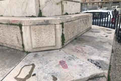 Vandalismo, numerosi danni in Piazza Vittorio Emanuele