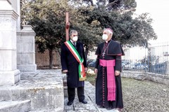 Benedette le nuove croci del monumento "Calvario" a Molfetta