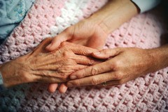Approvata la graduatoria contributo una tantum per i caregiver: contributo da 500 euro