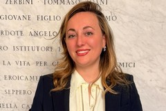 Maria Emilia Laforgia riceve il Premio “Oltre la Vetta – Leadership Femminile: Visione e Trasformazione”