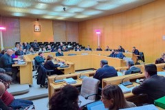 Consiglio comunale di Molfetta, la maggioranza approva il bilancio tecnico