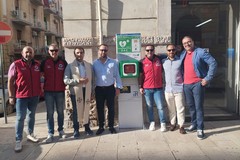 A Molfetta un nuovo defibrillatore in via Felice Cavallotti: siamo a quota 32