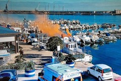 Oggi un'esercitazione antincendio eseguita dalla Guardia Costiera di Molfetta