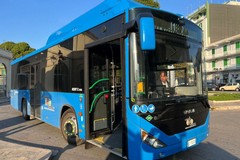 Lavoratori e studenti viaggiano "in green" con il nuovo bus a metano della Mtm Molfetta