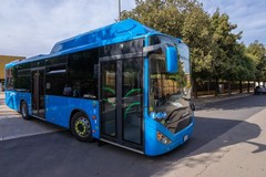 Un bus a metano in grado di contenere decine di persone: nuovo mezzo per la Mtm Molfetta