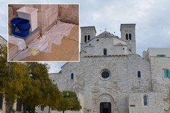Maltempo a Molfetta: infiltrazioni d’acqua nel Duomo. Pavimento allagato