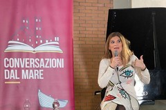 300 studenti hanno incontrato Federica Angeli a Molfetta