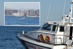 Uomo cade in mare al largo di Molfetta: salvato dalla Guardia Costiera