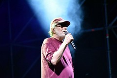 De Gregori incanta Molfetta con singoli d’autore e autoironia