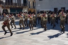 Valerio Gadaleta alla direzione della Fanfara dei Bersaglieri di Padova