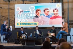 Piazza Municipio gremita per il confronto tra candidati sindaco organizzato da MolfettaViva