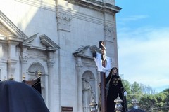 Riti pasquali a Molfetta: iniziata la processione dell'Addolorata