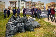 "Clean-up Plastic Free": oltre 200 partecipanti e 200 chili di rifiuti raccolti a Lama Martina